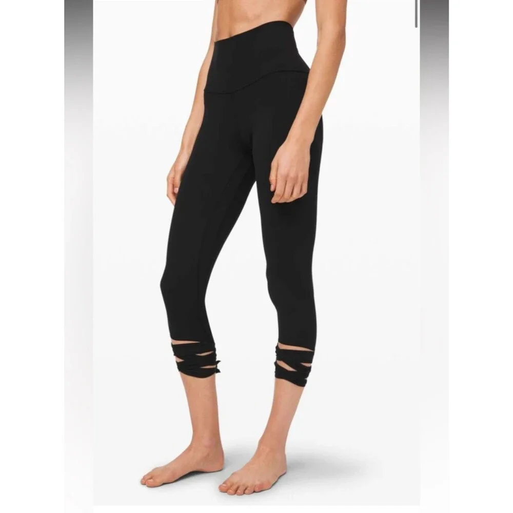 lululemon Love Knot Wrap Legging 21” Crop Yoga Black Athletic Leggings Size 8